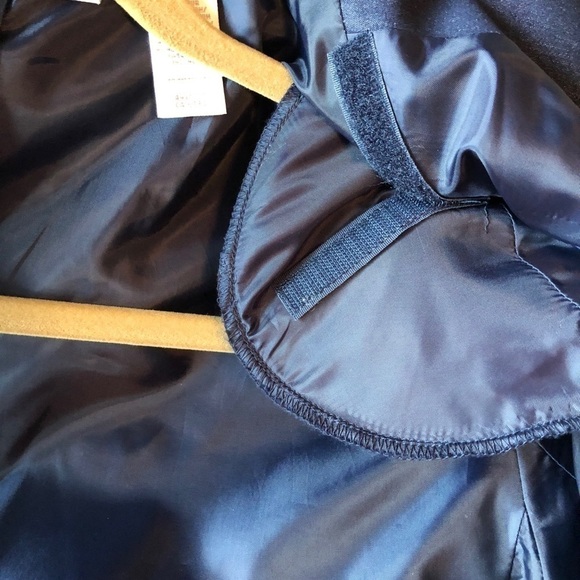 Liz Claiborne Blue Blazer. Petite Medium. - Picture 7 of 8